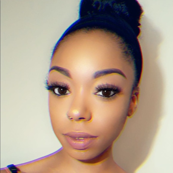 Meet your Posher, Aliyah - Picture 2 of 4